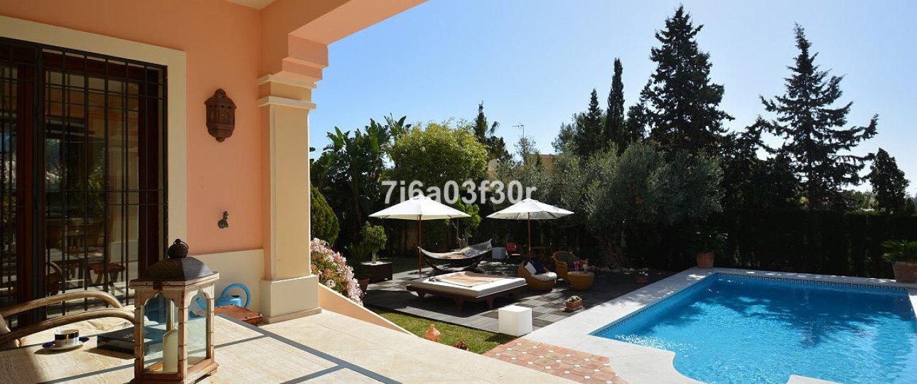 Wiederverkauf - Villa - Marbella - Nueva Andalucía