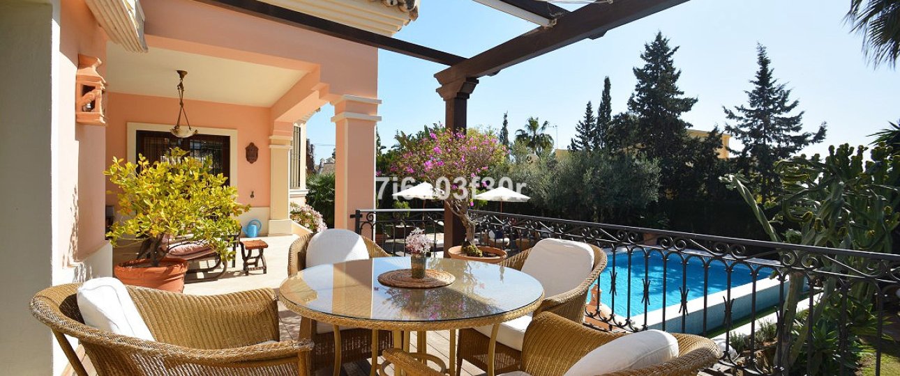 Wiederverkauf - Villa - Marbella - Nueva Andalucía