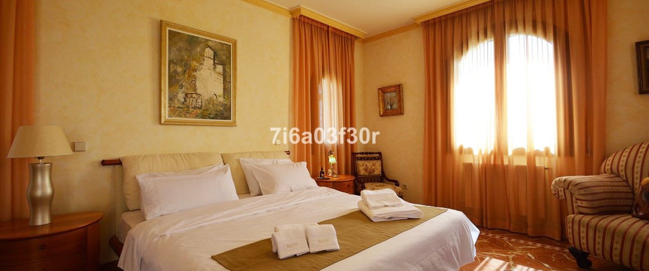 Wiederverkauf - Villa - Marbella - Nueva Andalucía