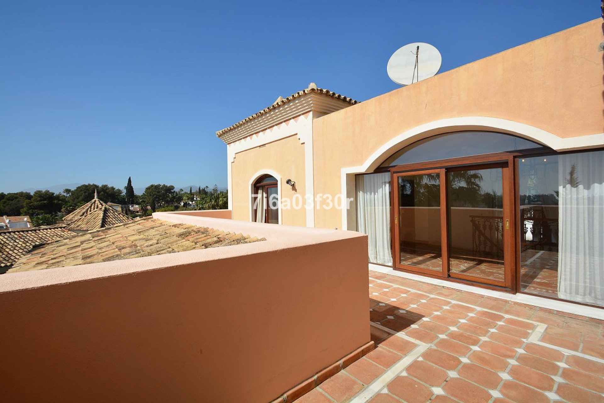 Wiederverkauf - Villa - Marbella - Nueva Andalucía