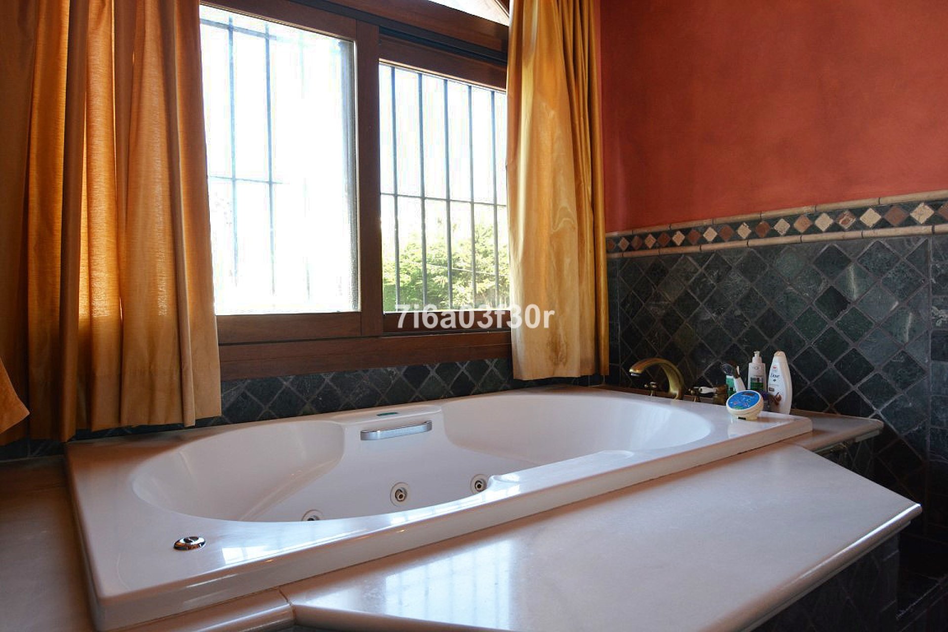 Wiederverkauf - Villa - Marbella - Nueva Andalucía