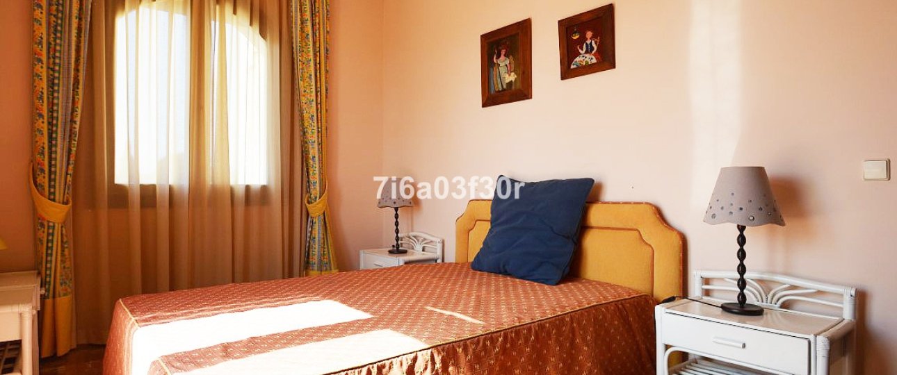 Wiederverkauf - Villa - Marbella - Nueva Andalucía
