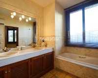 Wiederverkauf - Villa - Marbella - Nueva Andalucía