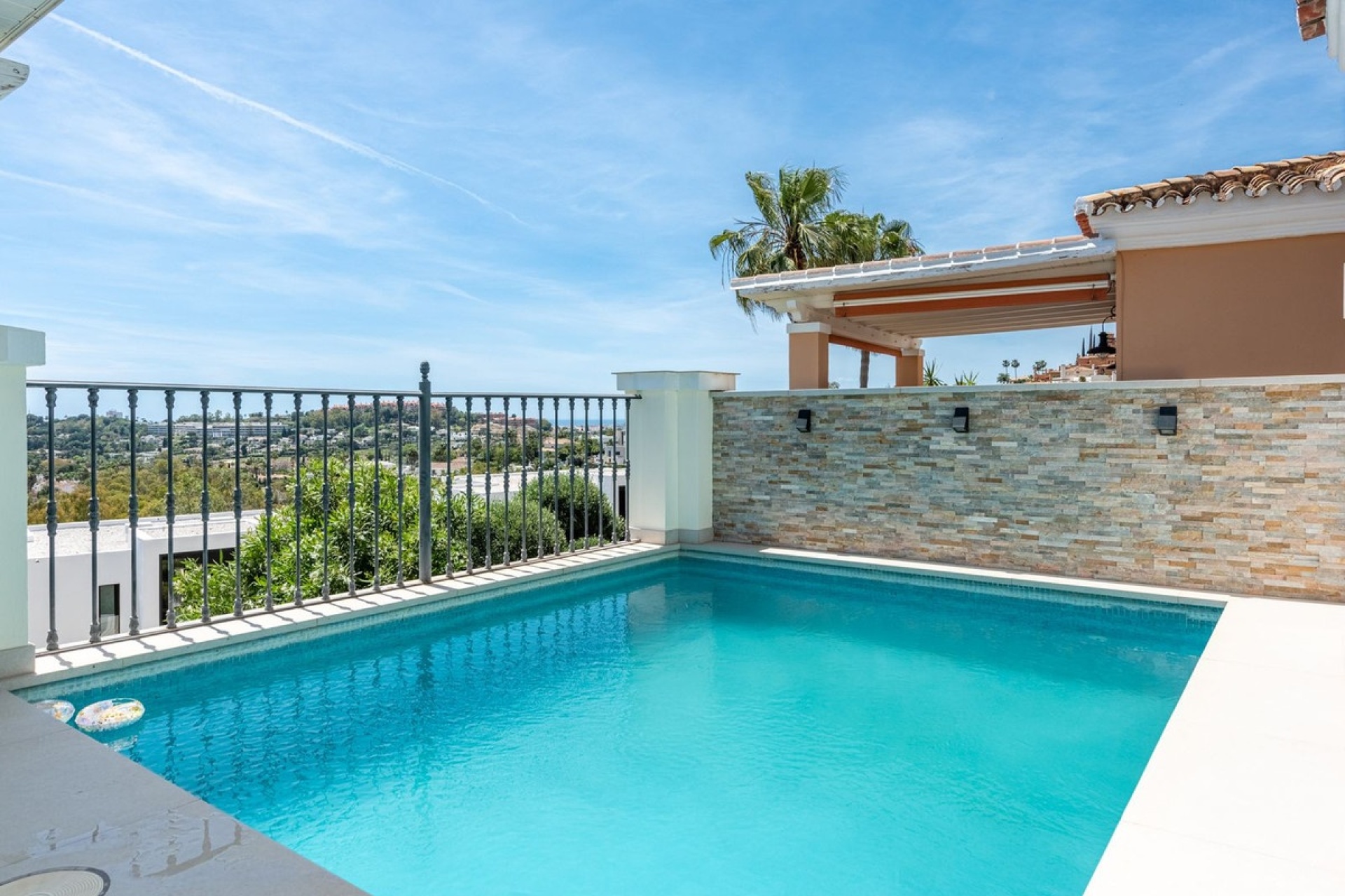 Wiederverkauf - Villa - Marbella - Nueva Andalucía