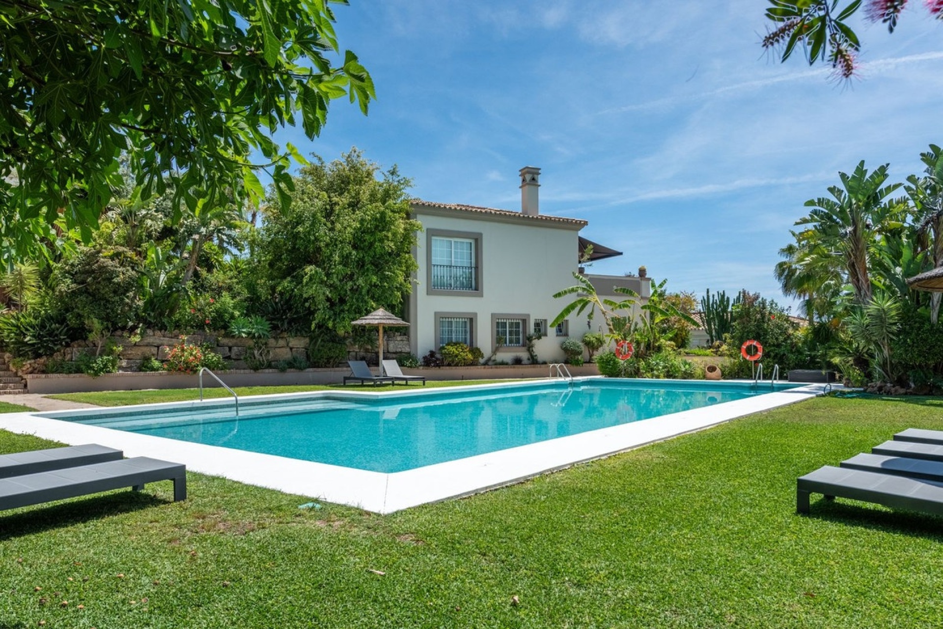 Wiederverkauf - Villa - Marbella - Nueva Andalucía