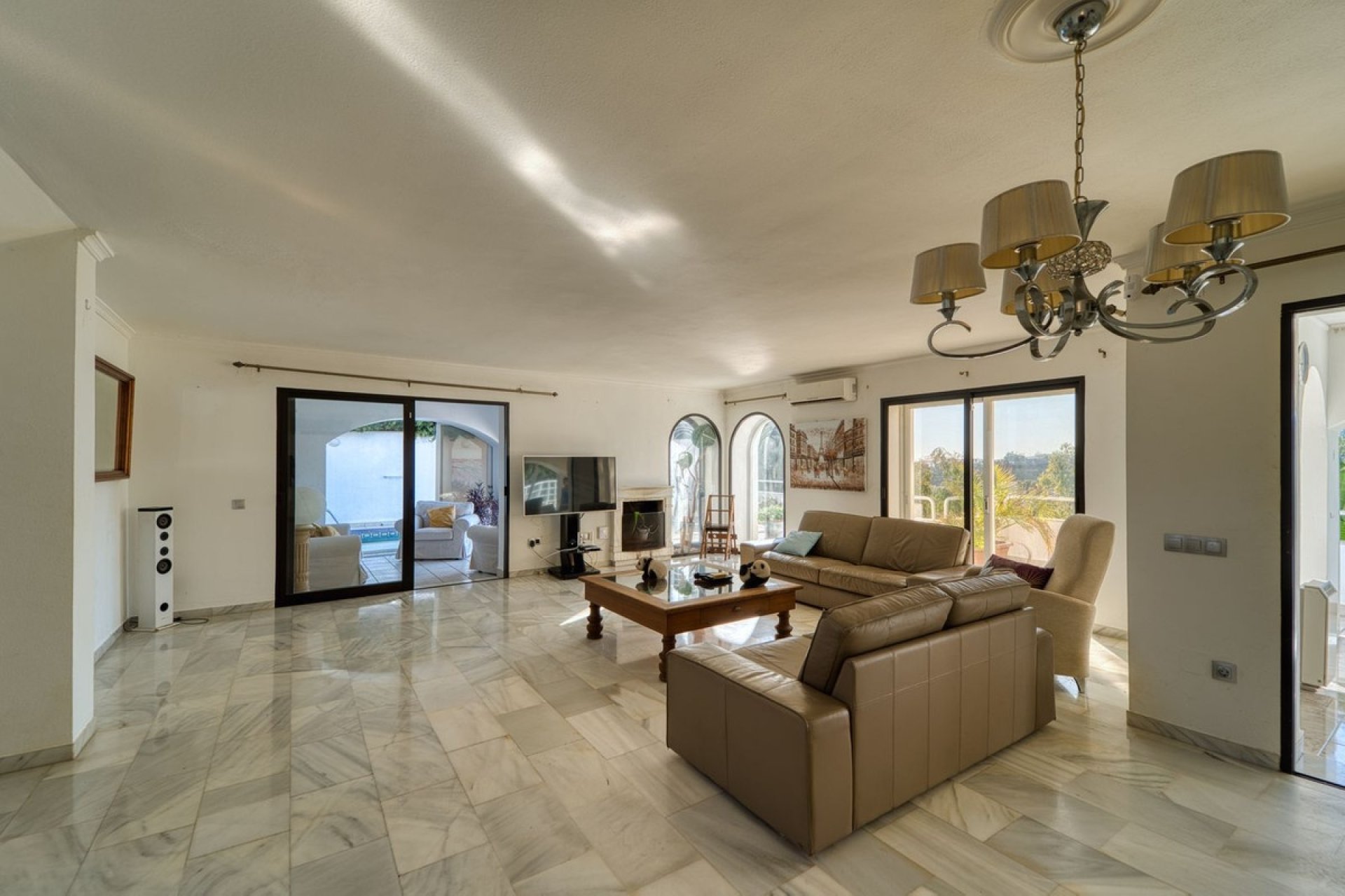 Wiederverkauf - Villa - Marbella - Nueva Andalucía