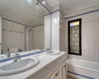 Wiederverkauf - Villa - Marbella - Nueva Andalucía