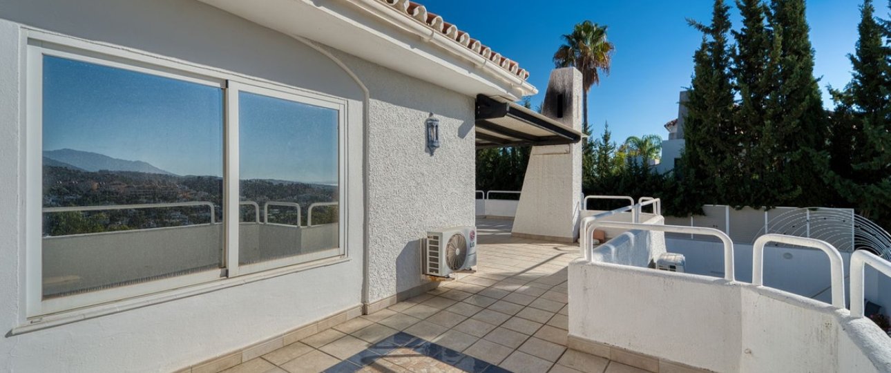 Wiederverkauf - Villa - Marbella - Nueva Andalucía