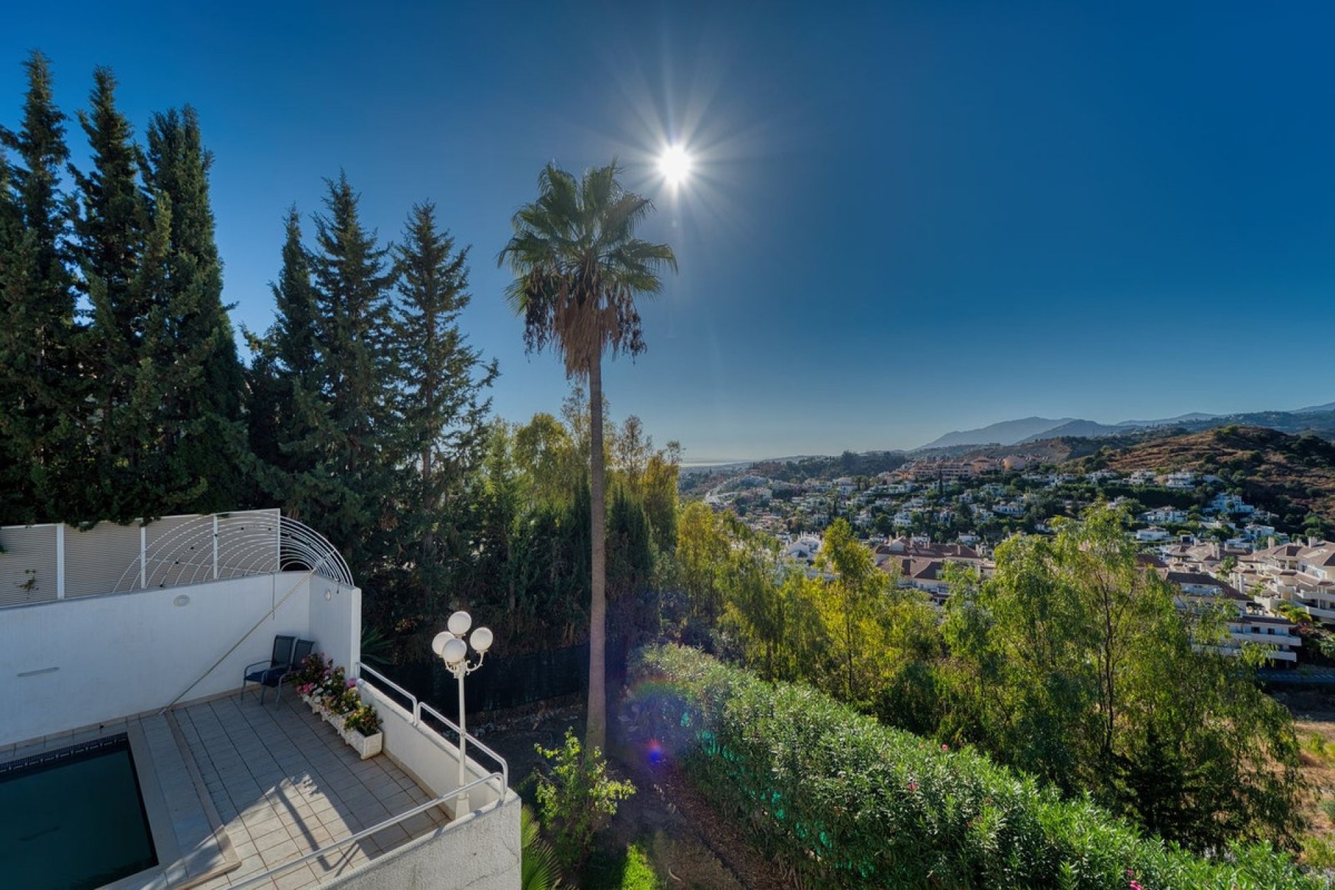 Wiederverkauf - Villa - Marbella - Nueva Andalucía