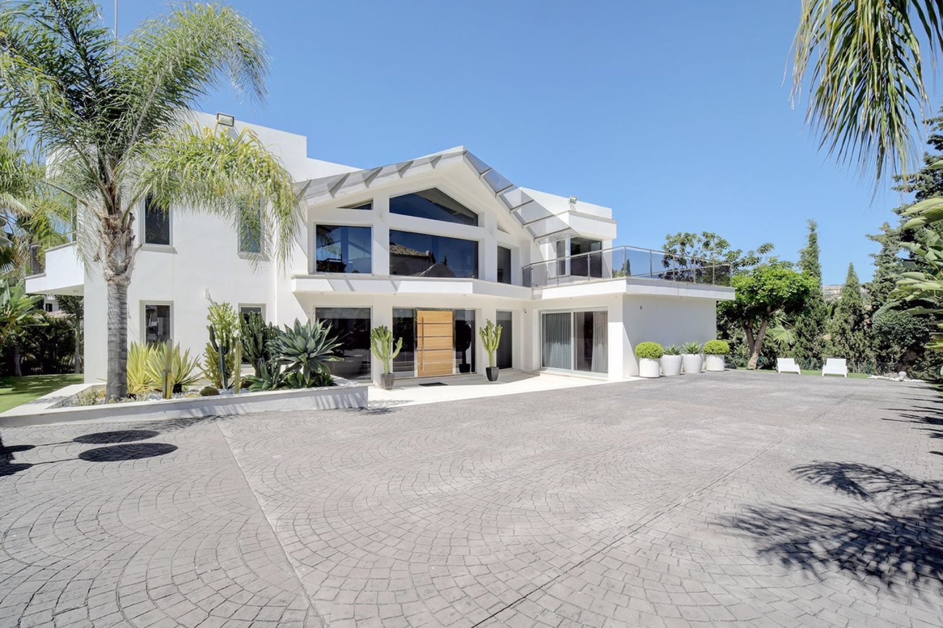 Wiederverkauf - Villa - Marbella - Nueva Andalucía