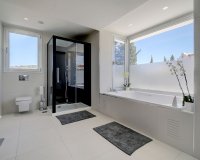 Wiederverkauf - Villa - Marbella - Nueva Andalucía
