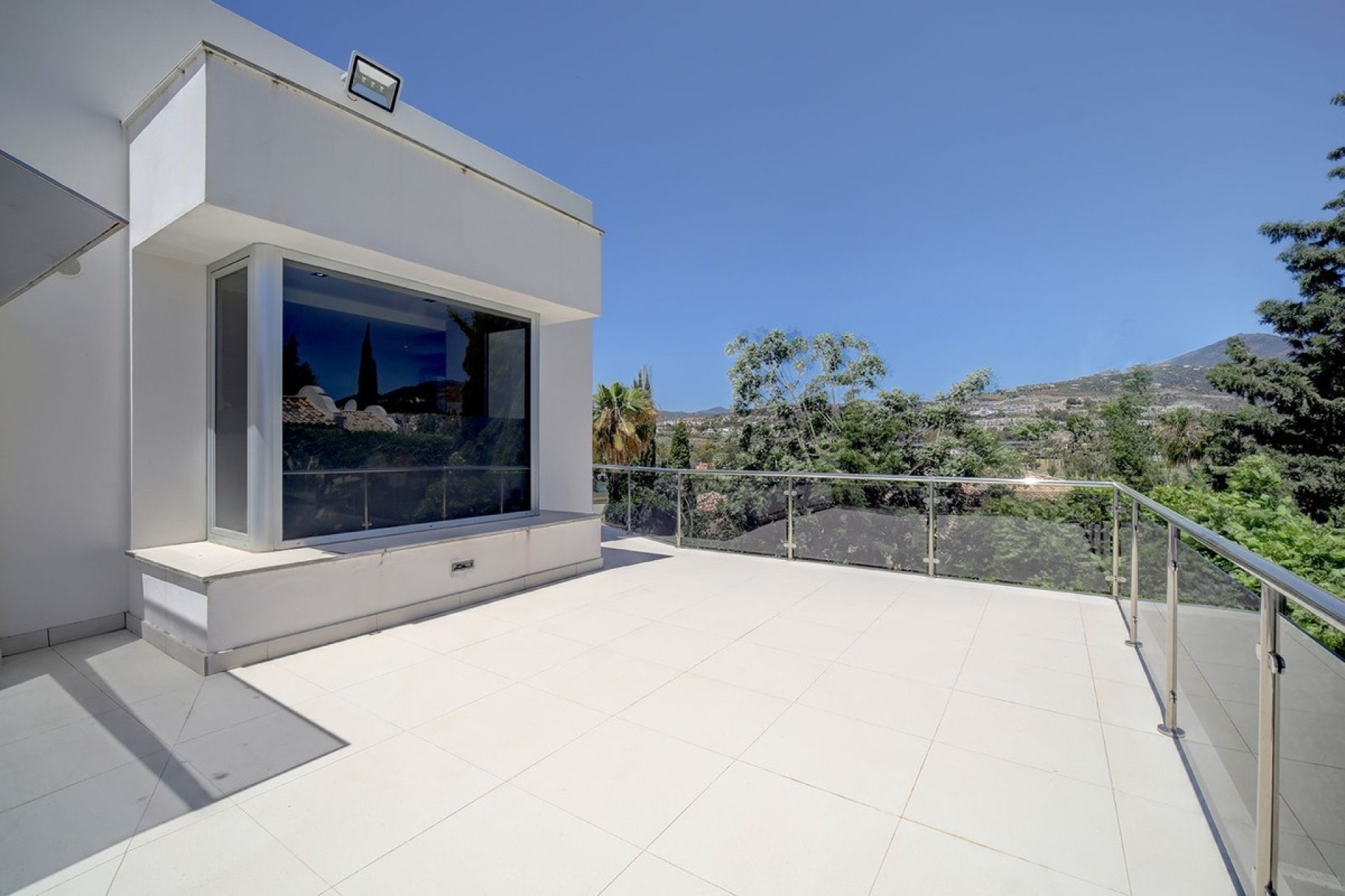 Wiederverkauf - Villa - Marbella - Nueva Andalucía