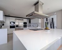 Wiederverkauf - Villa - Marbella - Nueva Andalucía