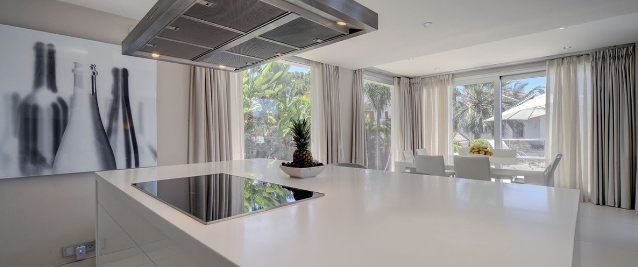 Wiederverkauf - Villa - Marbella - Nueva Andalucía
