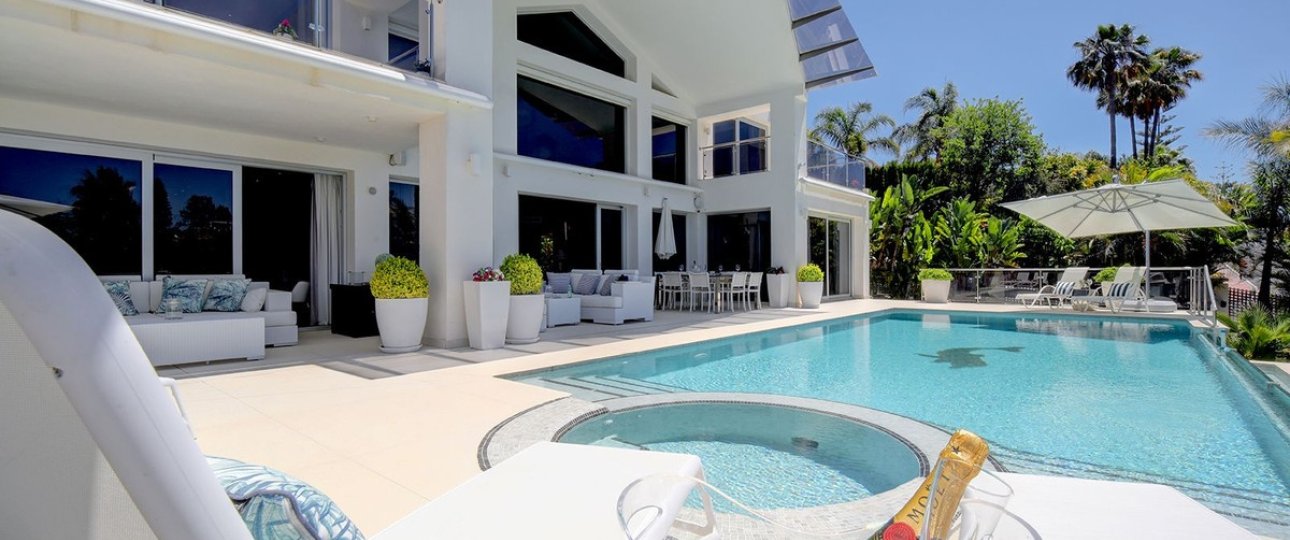 Wiederverkauf - Villa - Marbella - Nueva Andalucía