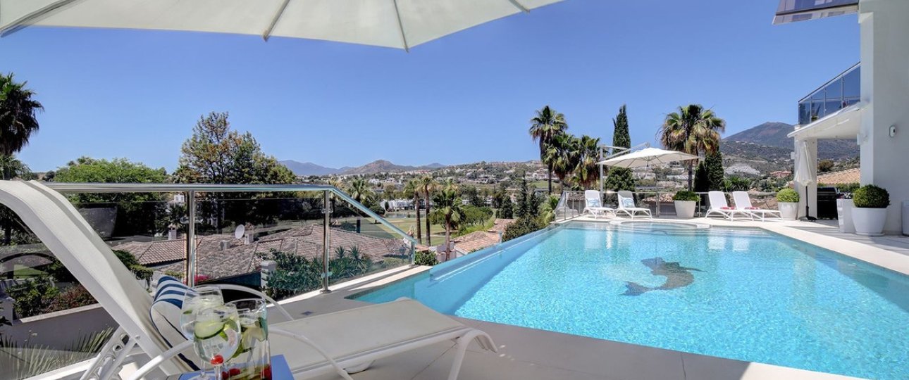 Wiederverkauf - Villa - Marbella - Nueva Andalucía
