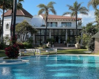Wiederverkauf - Villa - Marbella - Nueva Andalucía