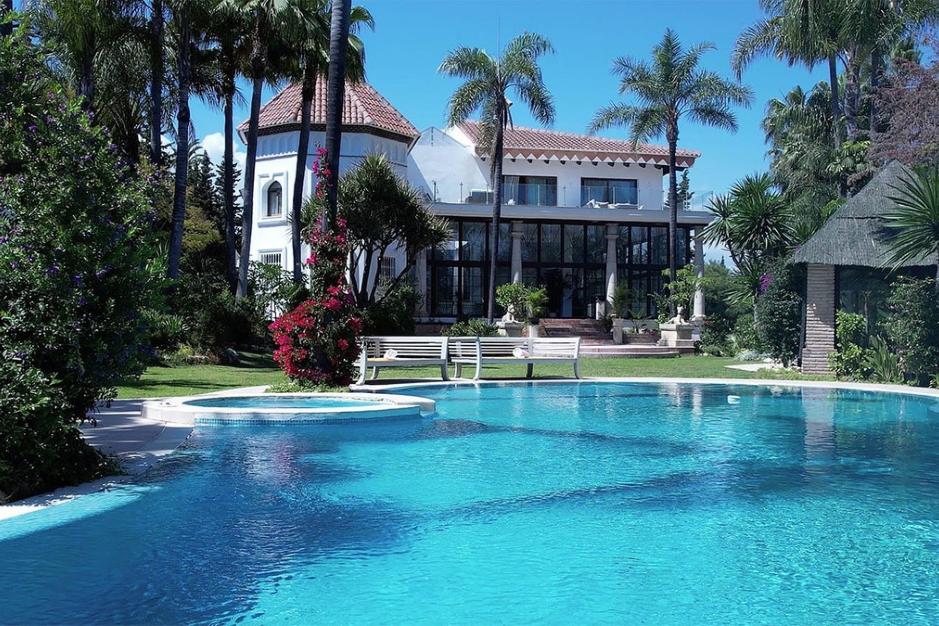 Wiederverkauf - Villa - Marbella - Nueva Andalucía