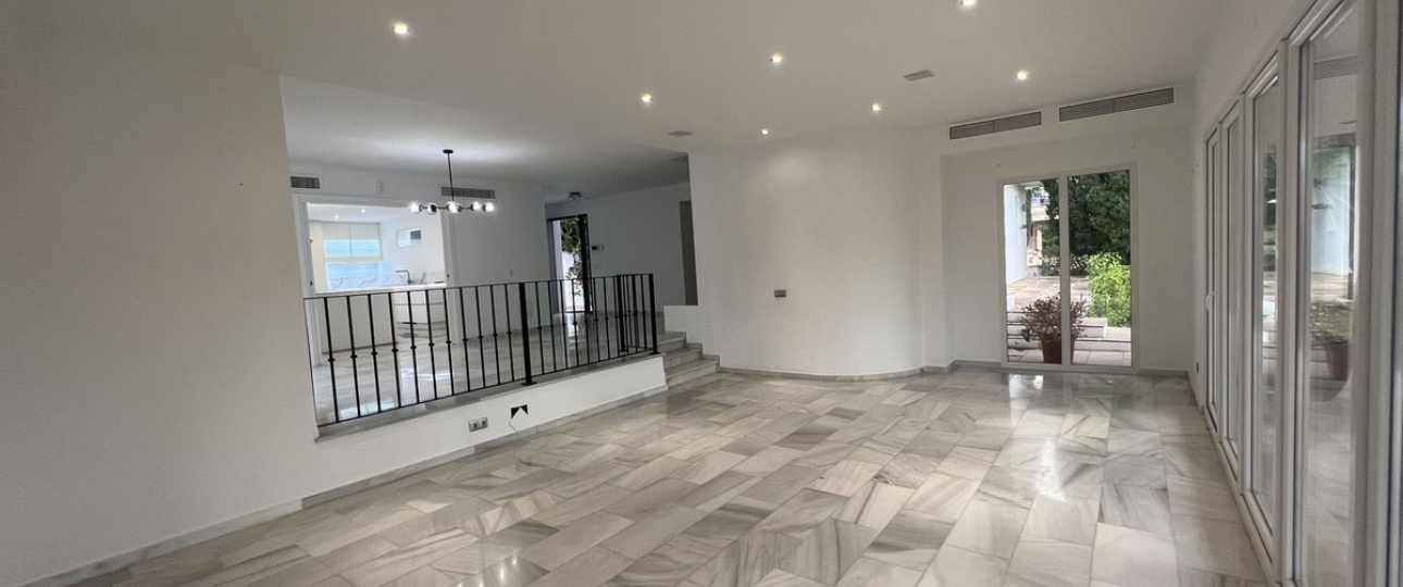 Wiederverkauf - Villa - Marbella - Nueva Andalucía