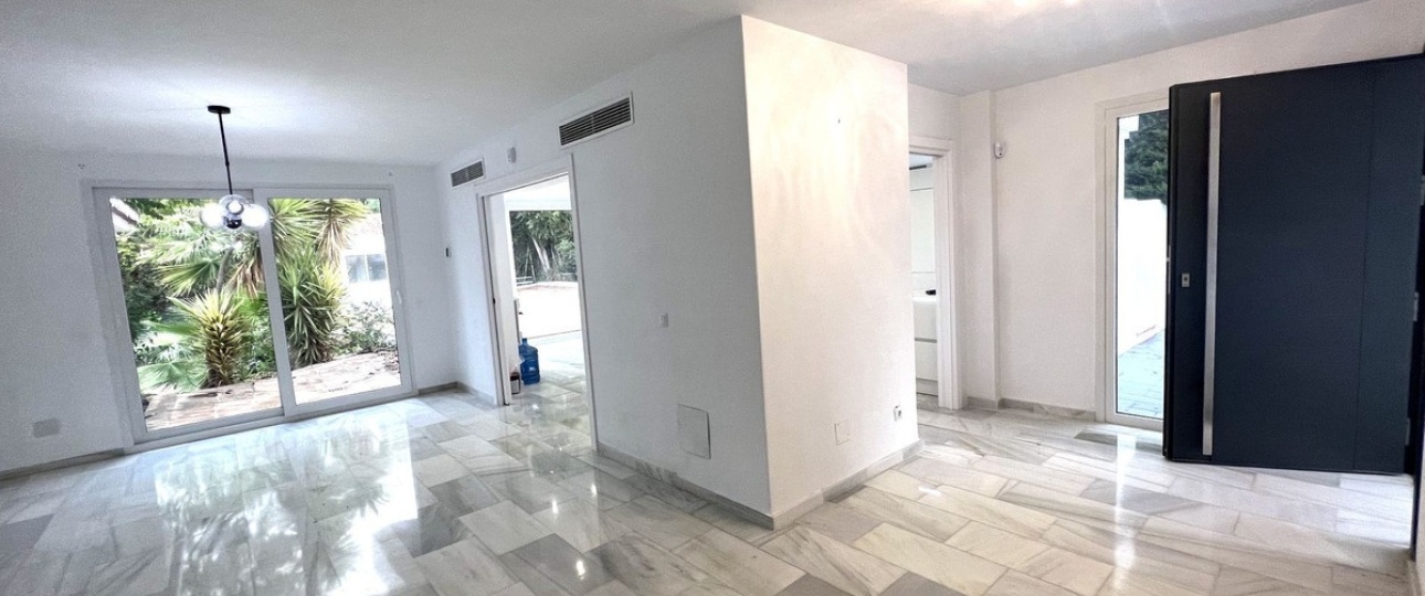 Wiederverkauf - Villa - Marbella - Nueva Andalucía