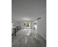 Wiederverkauf - Villa - Marbella - Nueva Andalucía