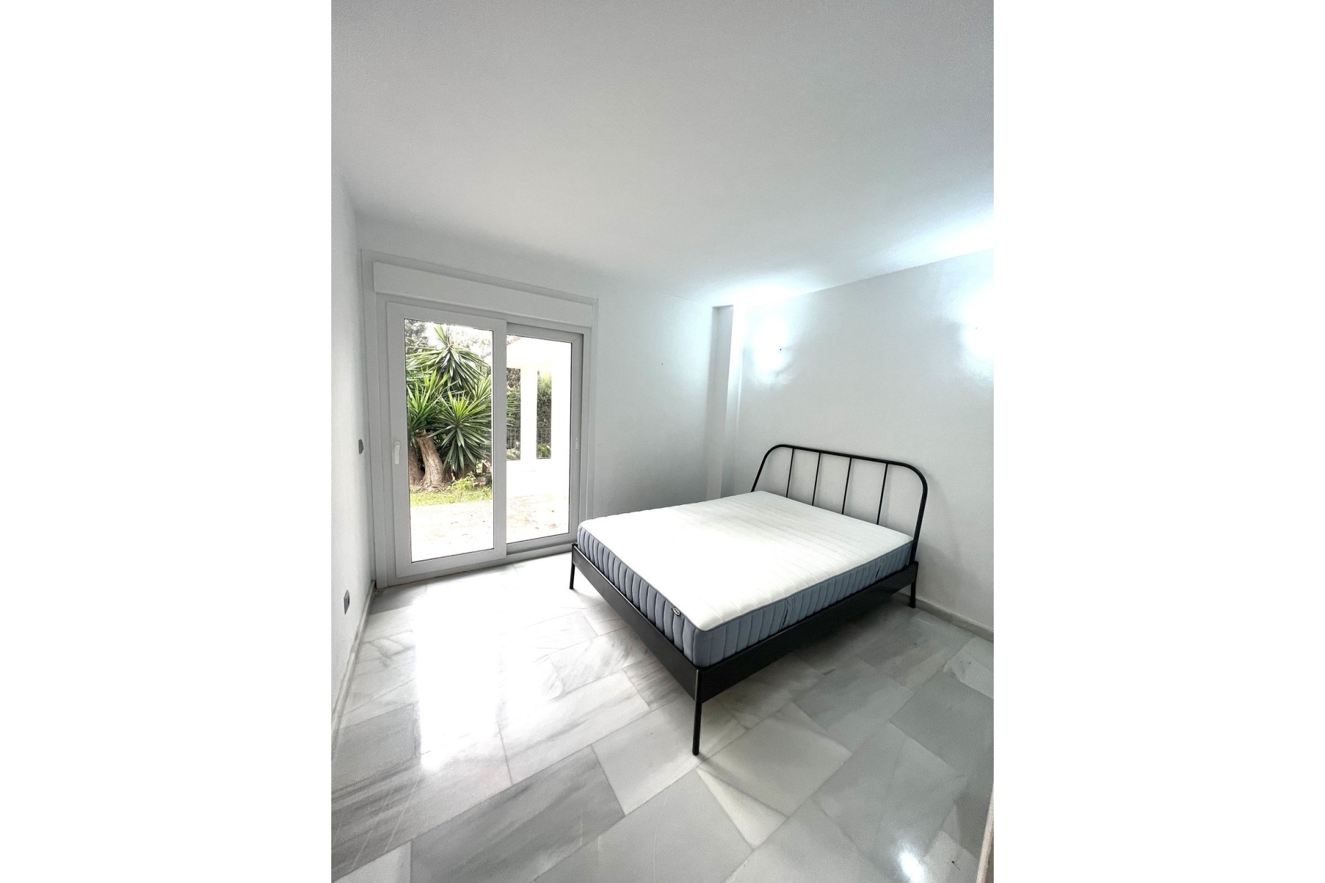Wiederverkauf - Villa - Marbella - Nueva Andalucía