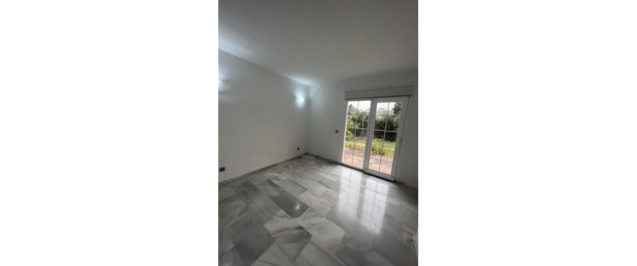 Wiederverkauf - Villa - Marbella - Nueva Andalucía