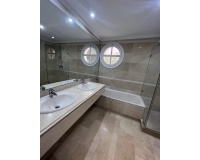 Wiederverkauf - Villa - Marbella - Nueva Andalucía