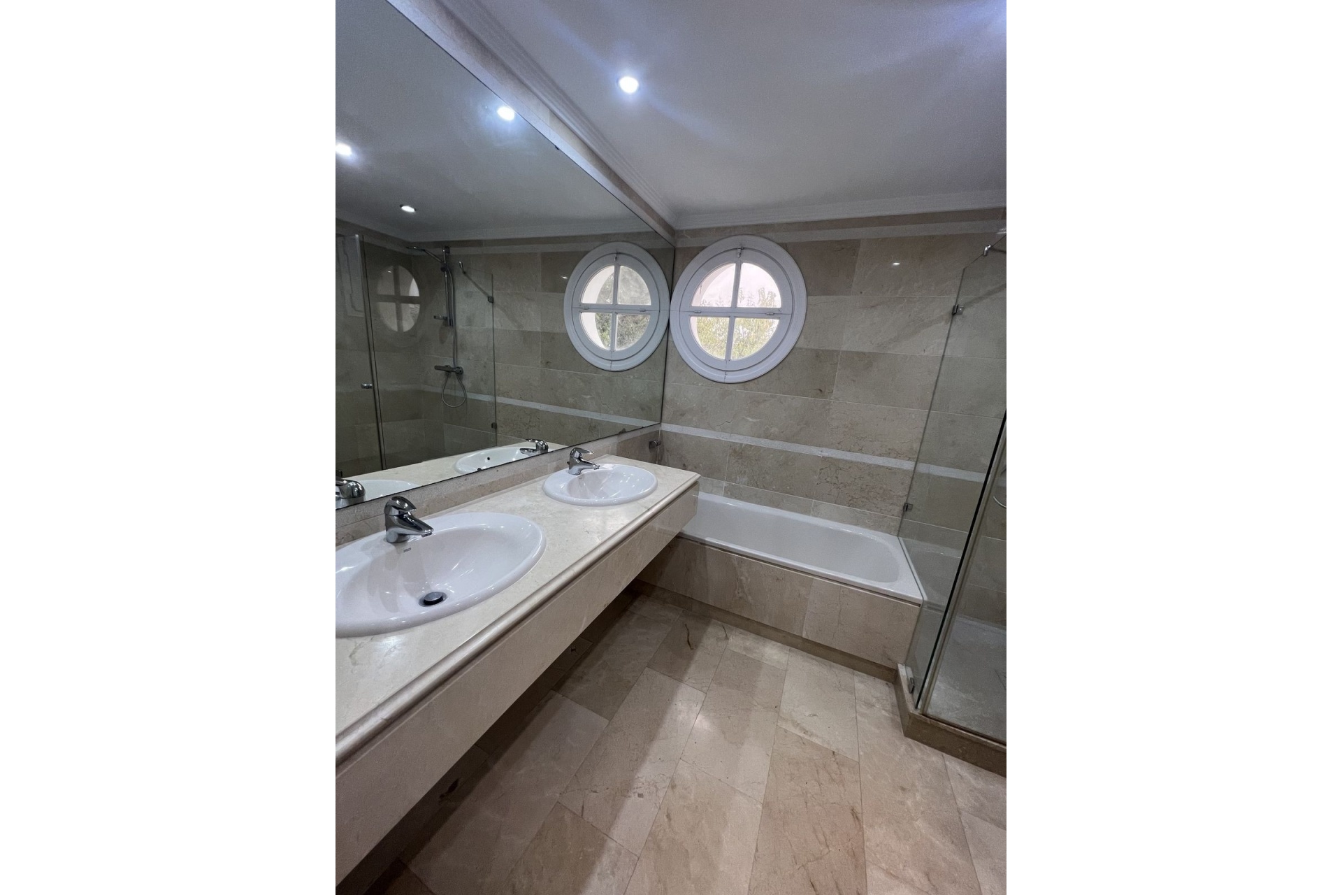 Wiederverkauf - Villa - Marbella - Nueva Andalucía