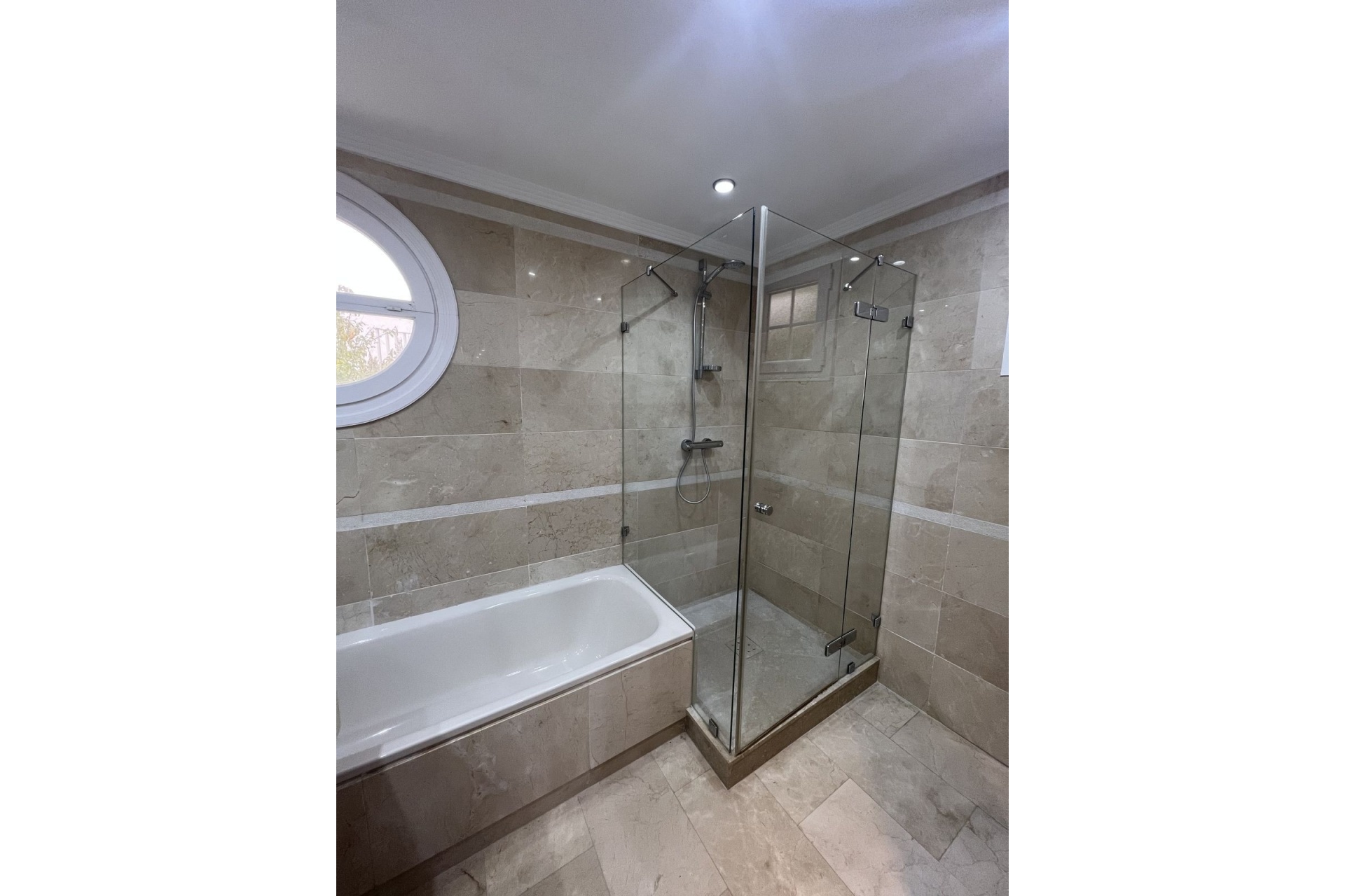 Wiederverkauf - Villa - Marbella - Nueva Andalucía