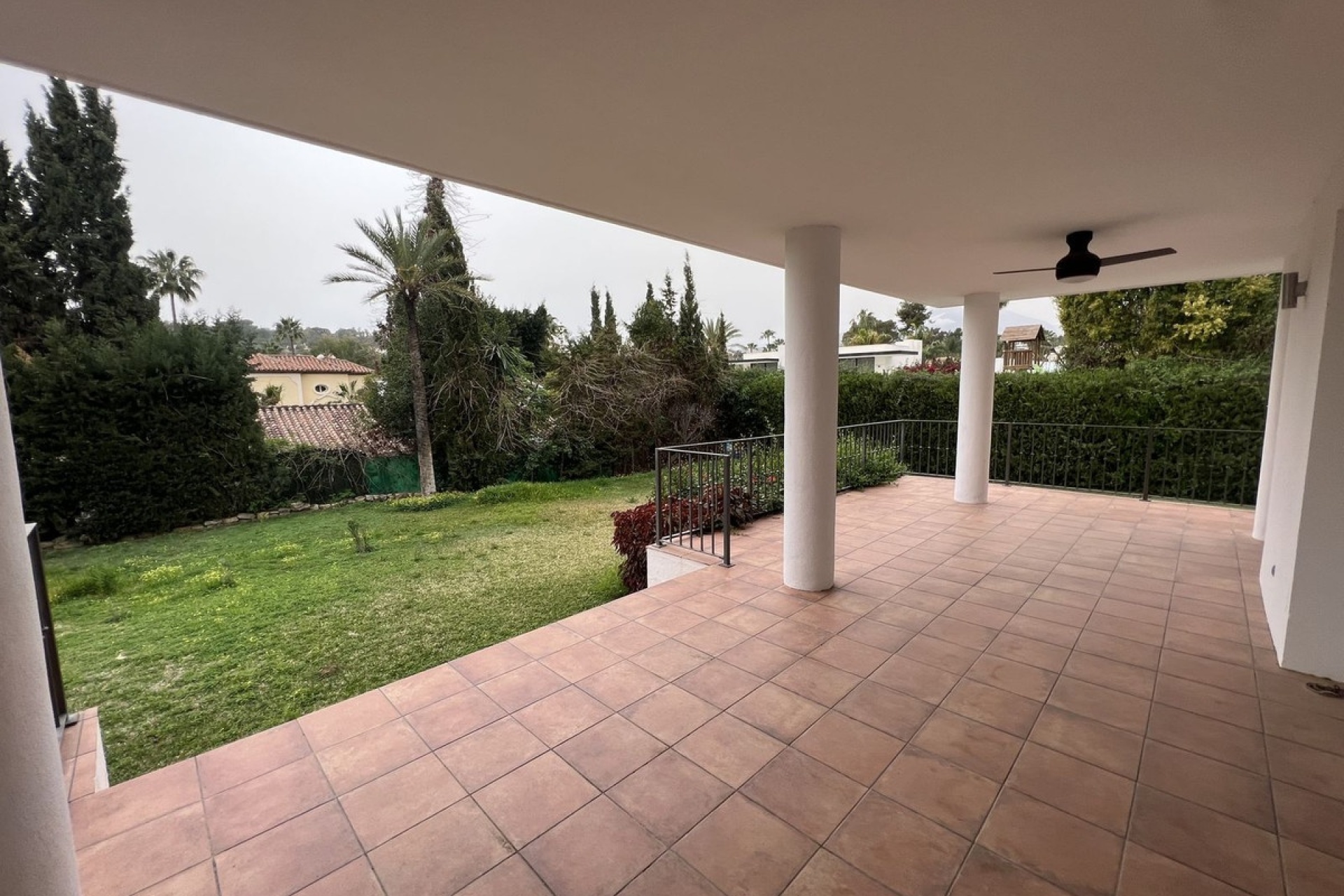 Wiederverkauf - Villa - Marbella - Nueva Andalucía
