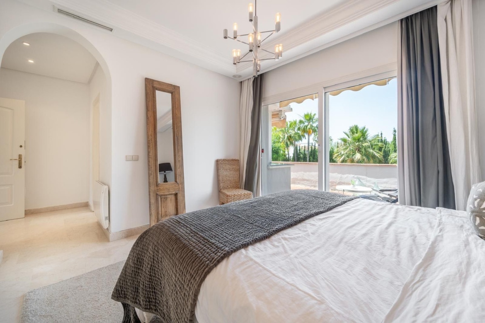 Wiederverkauf - Villa - Marbella - Nueva Andalucía