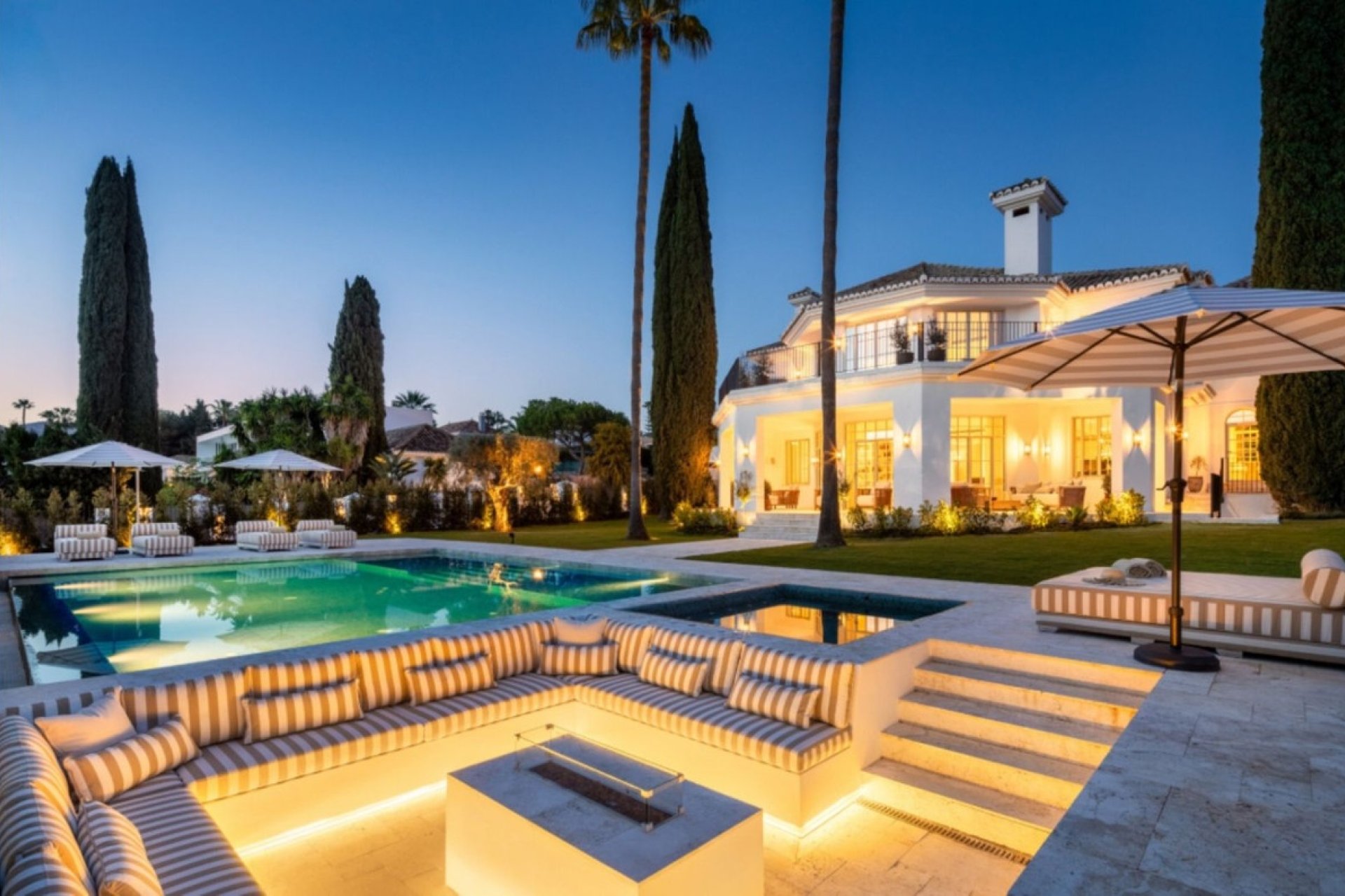 Wiederverkauf - Villa - Marbella - Nueva Andalucía