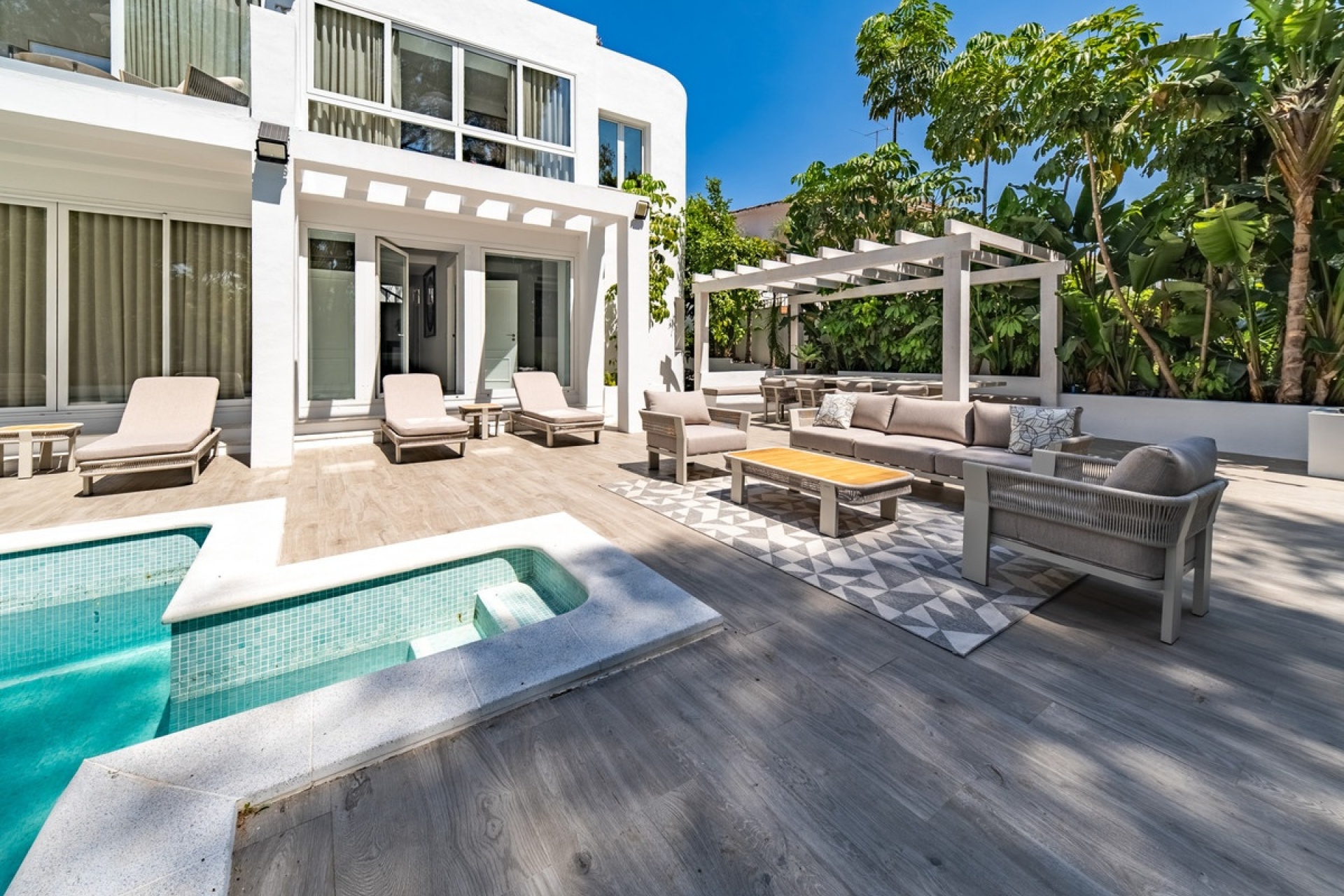 Wiederverkauf - Villa - Marbella - Nueva Andalucía