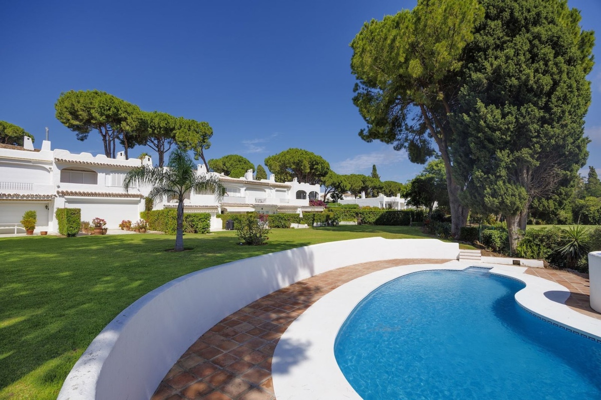 Wiederverkauf - Villa - Marbella - Nueva Andalucía