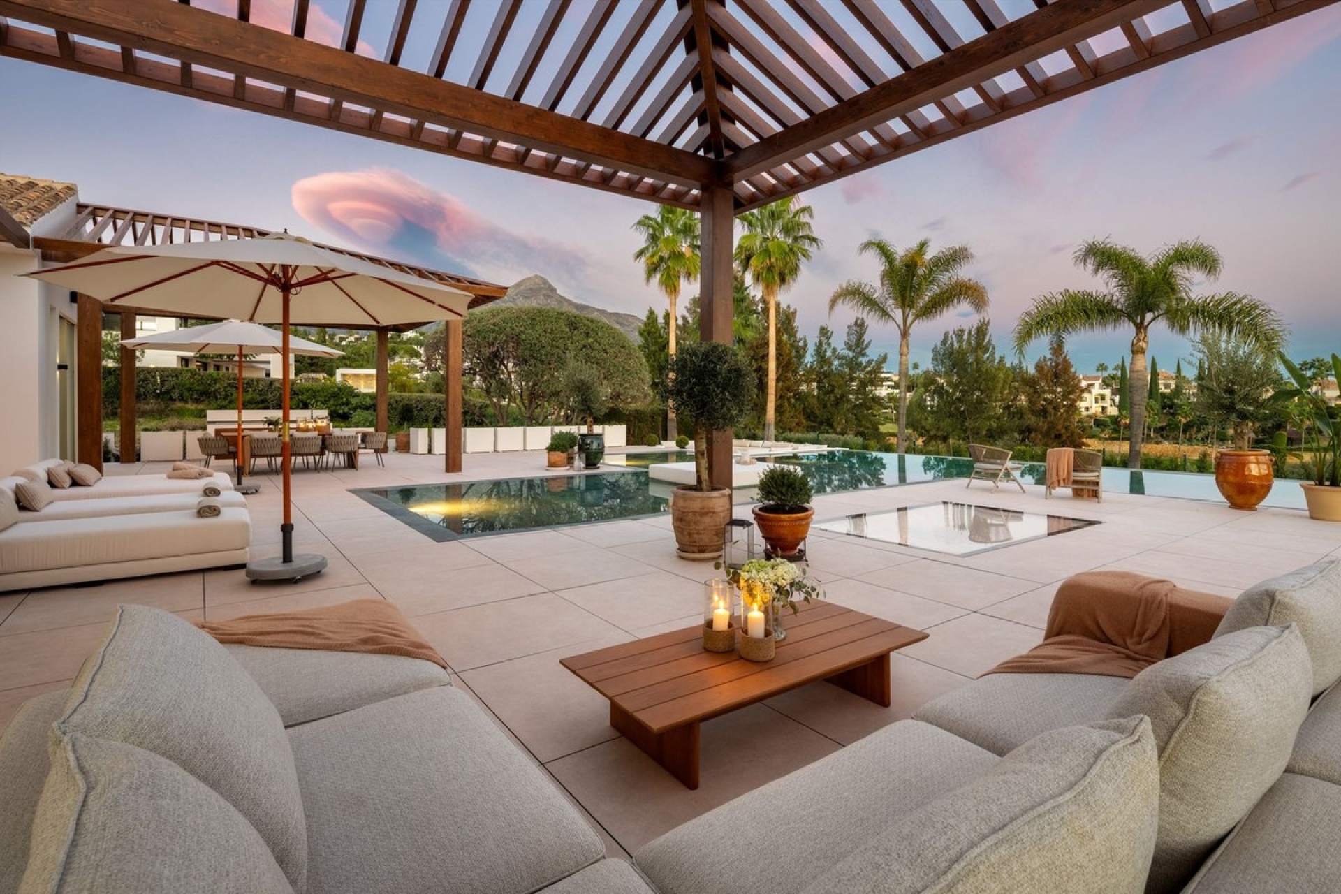 Wiederverkauf - Villa - Marbella - Nueva Andalucía