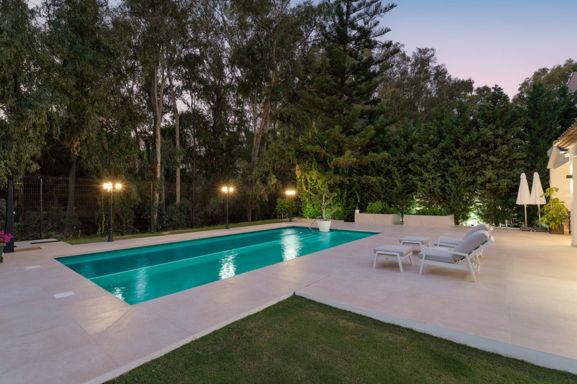 Wiederverkauf - Villa - Marbella - Nueva Andalucía
