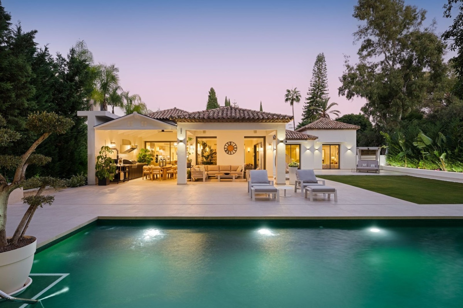 Wiederverkauf - Villa - Marbella - Nueva Andalucía