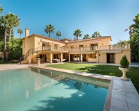 Wiederverkauf - Villa - Marbella - Nueva Andalucía
