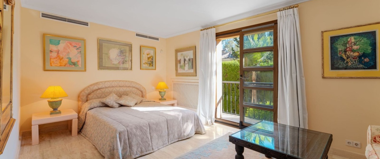 Wiederverkauf - Villa - Marbella - Nueva Andalucía