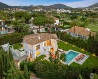 Wiederverkauf - Villa - Marbella - Nueva Andalucía