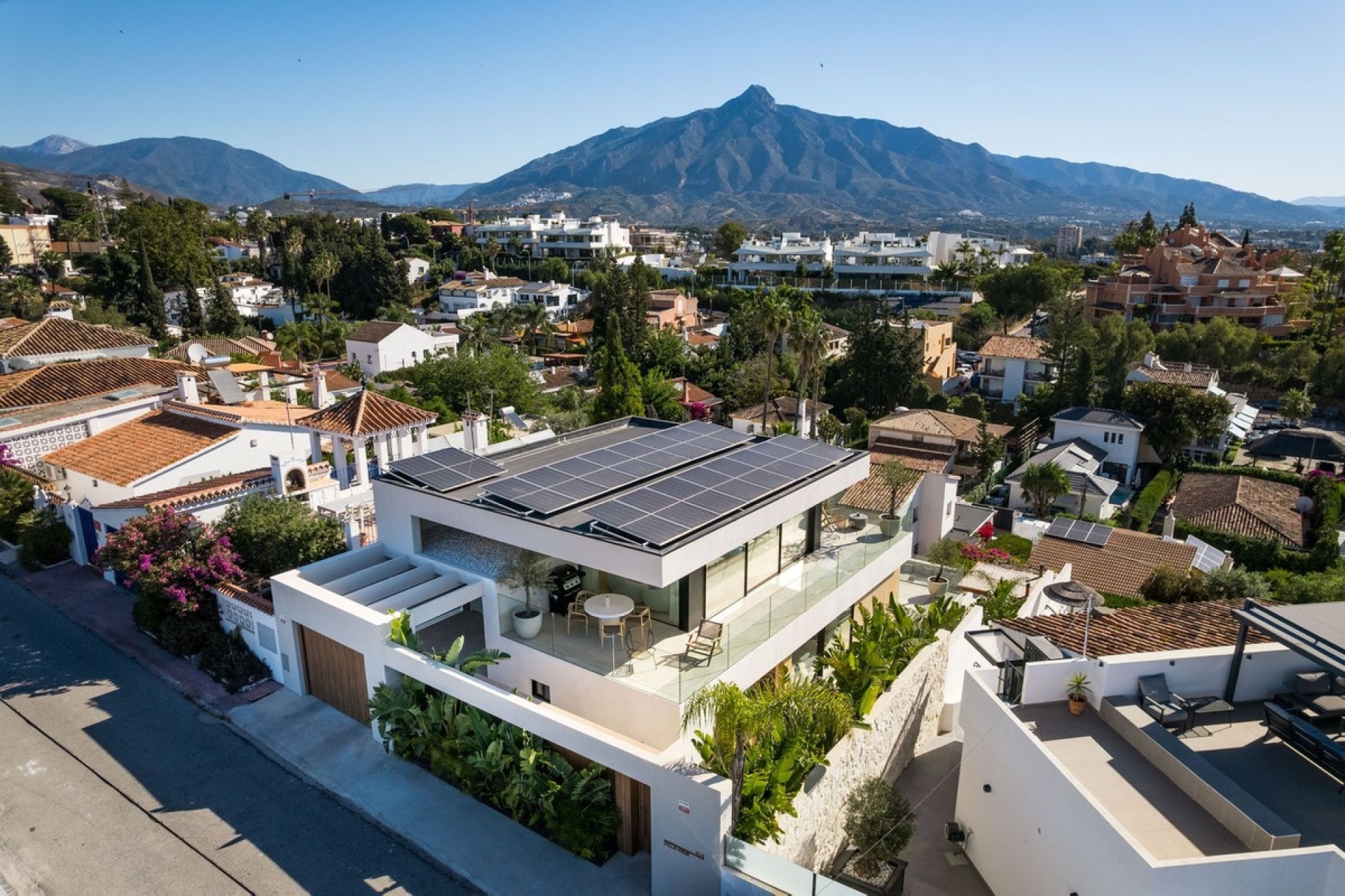 Wiederverkauf - Villa - Marbella - Nueva Andalucía