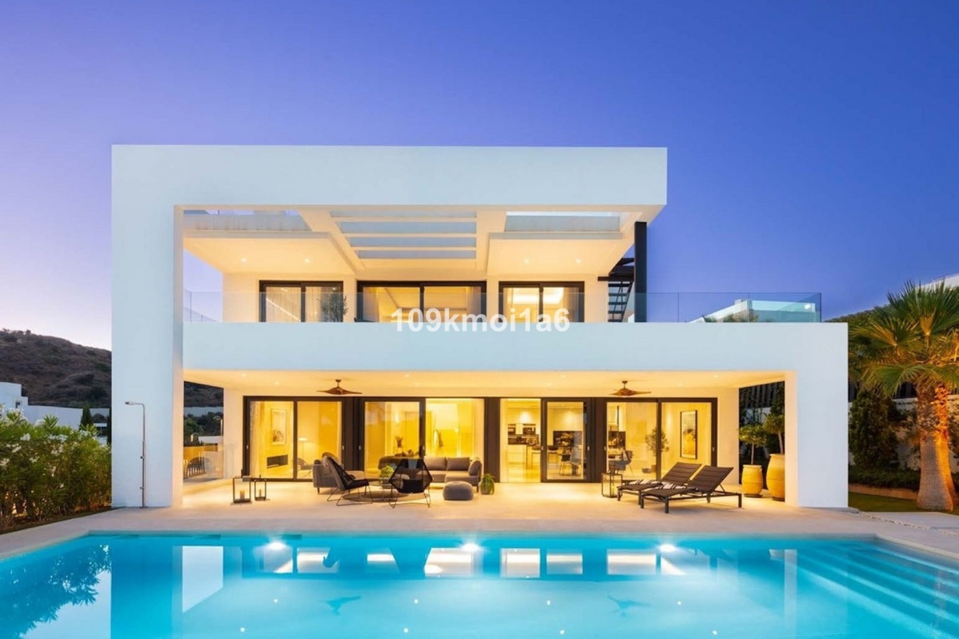 Wiederverkauf - Villa - Marbella - Nueva Andalucía