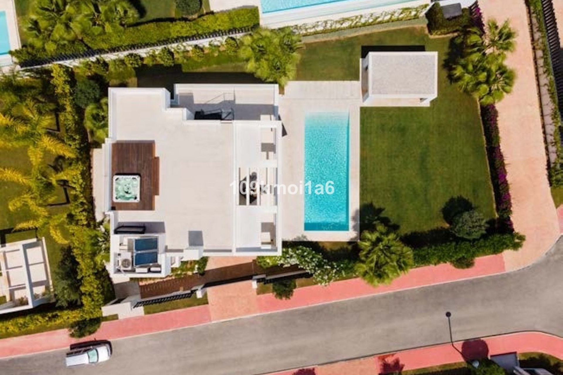 Wiederverkauf - Villa - Marbella - Nueva Andalucía