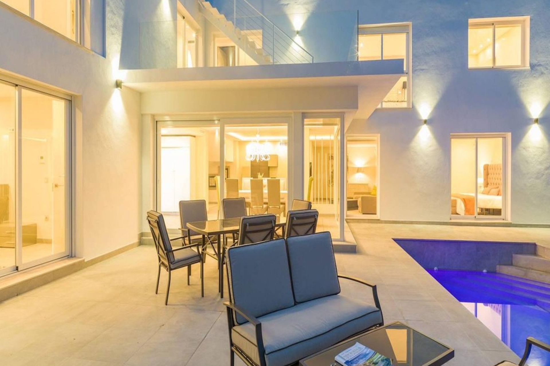 Wiederverkauf - Villa - Marbella - Nueva Andalucía