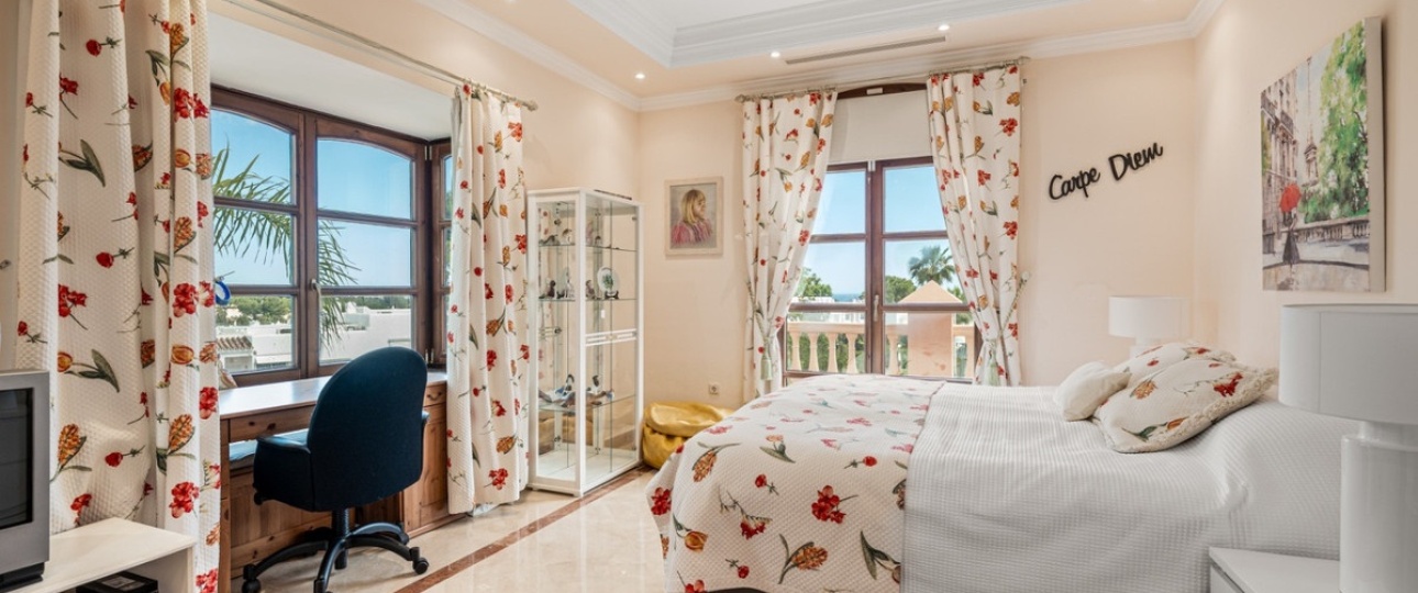 Wiederverkauf - Villa - Marbella - Nueva Andalucía
