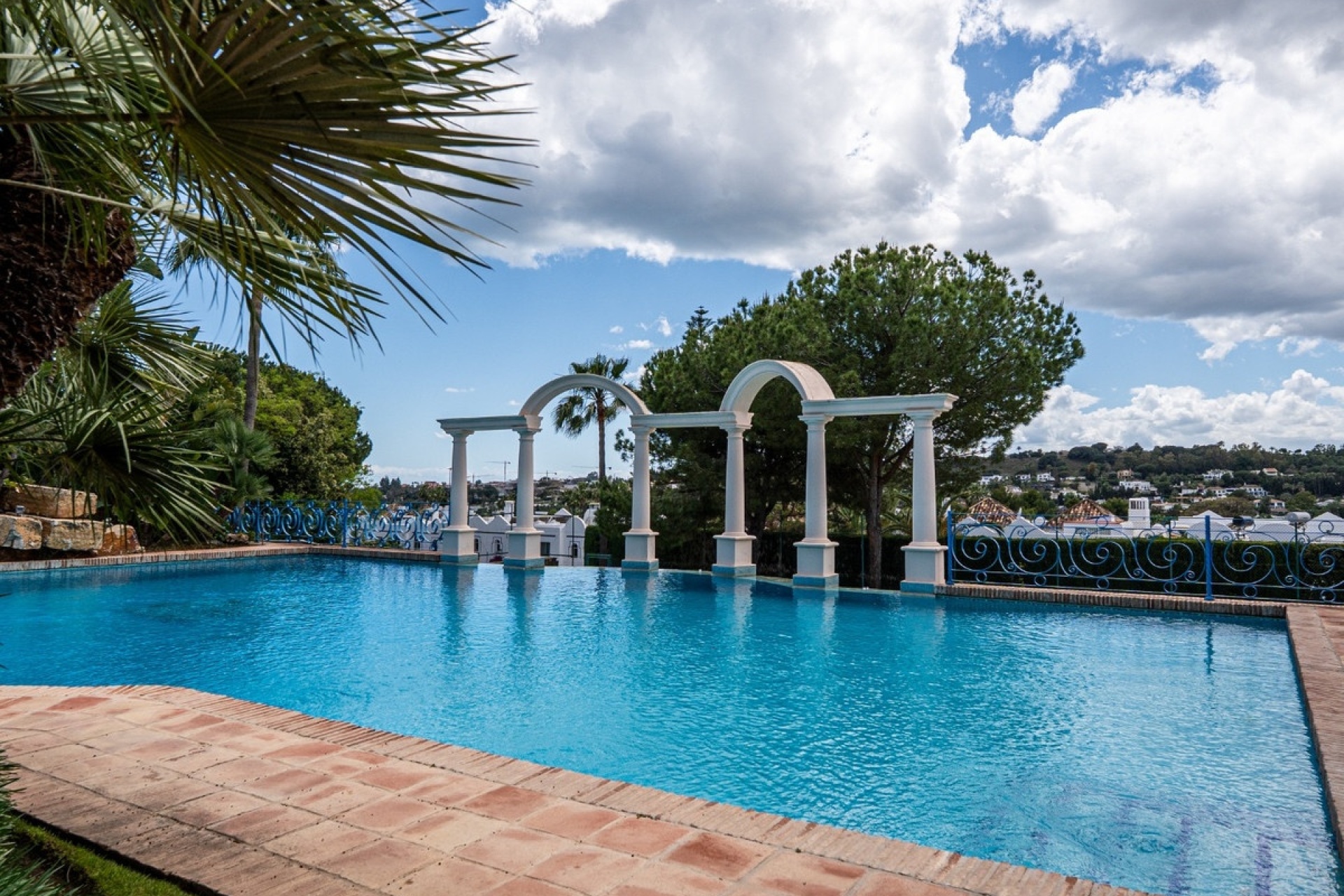 Wiederverkauf - Villa - Marbella - Nueva Andalucía