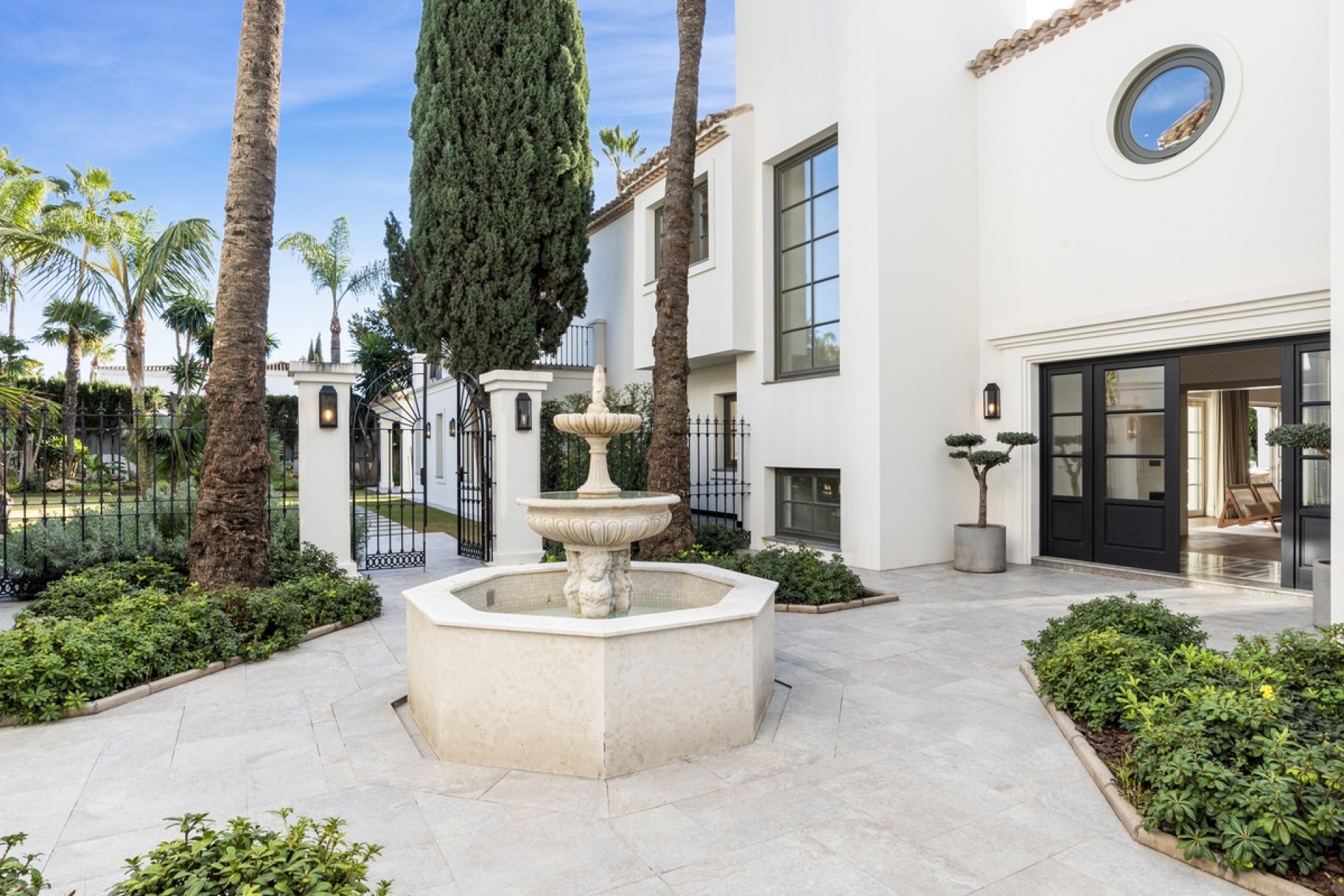 Wiederverkauf - Villa - Marbella - Nueva Andalucía