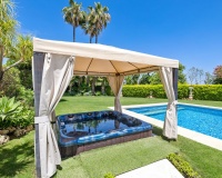 Wiederverkauf - Villa - Marbella - Nueva Andalucía