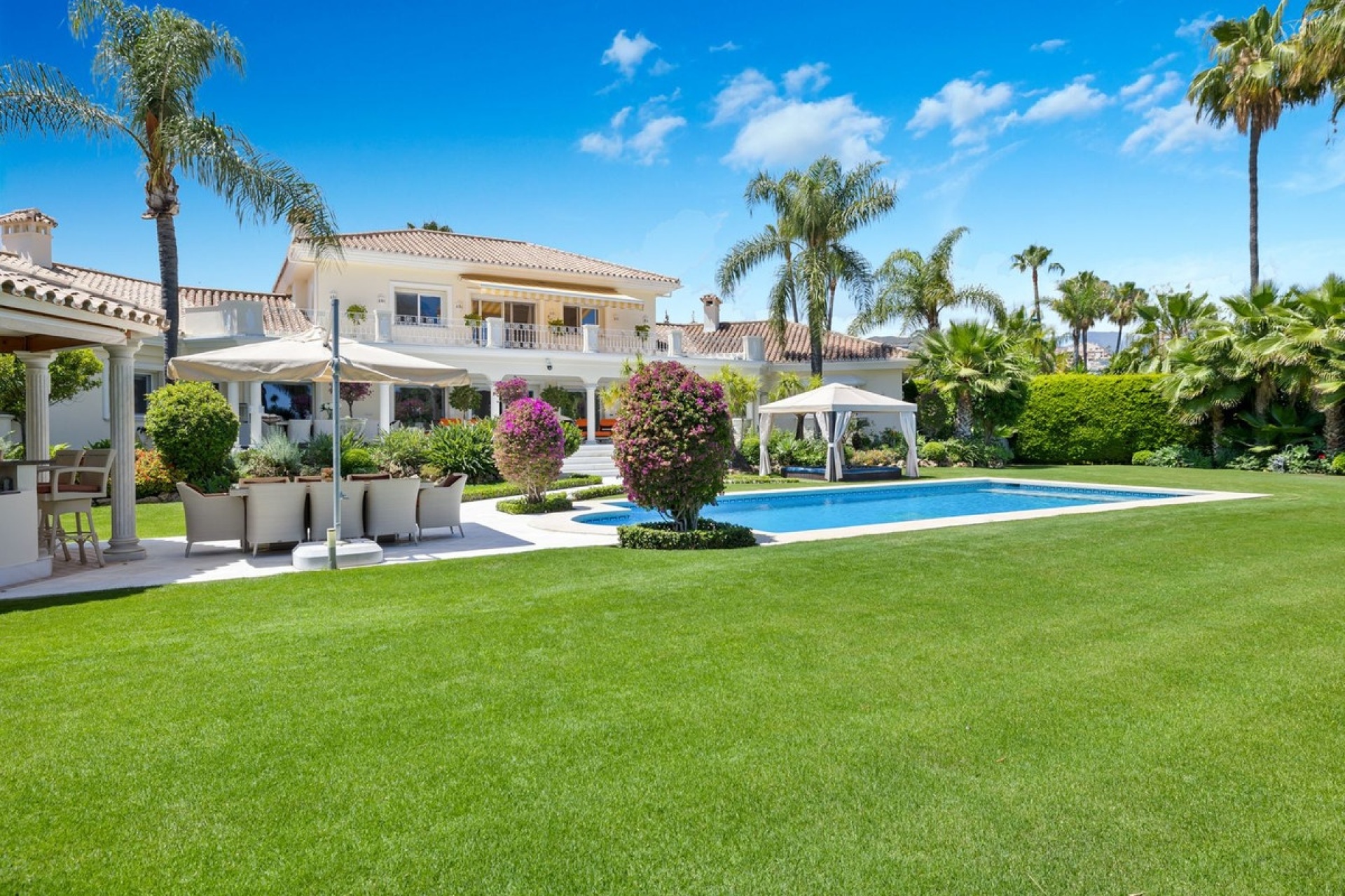Wiederverkauf - Villa - Marbella - Nueva Andalucía